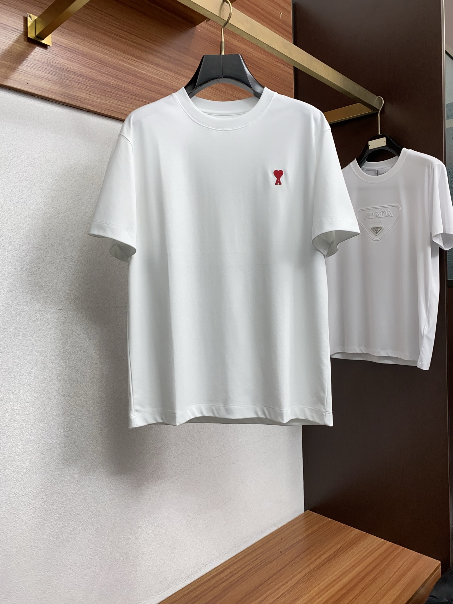 AMI 2026春夏新款首发专柜最新款圆领短袖 高端订制 设计前卫时尚！品牌logo重工艺设计 高端定8