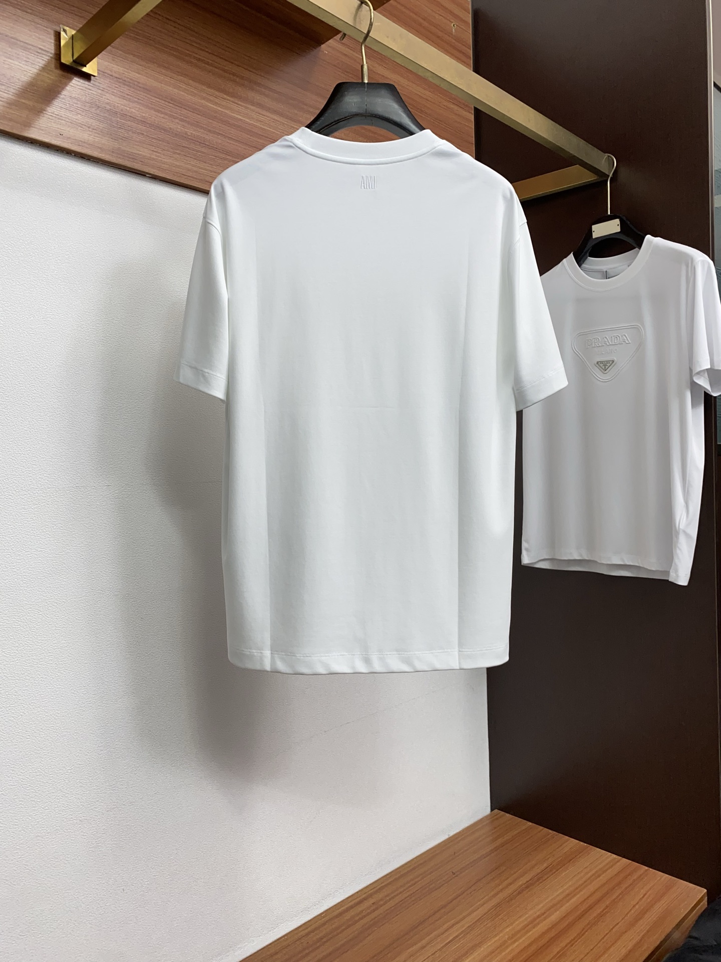 AMI 2026春夏新款首发专柜最新款圆领短袖 高端订制 设计前卫时尚！品牌logo重工艺设计 高端定8