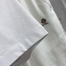 /套 Loro Piana 诺悠翩雅 春夏新款首发专柜最新款圆领短袖套装 高端订制 设计前卫时尚!品牌 /套 Loro Piana 诺悠翩雅 春夏新款首发专柜最新款圆领短袖套装 高端订制 设计前卫时尚!品牌