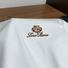 /套 Loro Piana 诺悠翩雅 春夏新款首发专柜最新款圆领短袖套装 高端订制 设计前卫时尚!品牌 /套 Loro Piana 诺悠翩雅 春夏新款首发专柜最新款圆领短袖套装 高端订制 设计前卫时尚!品牌