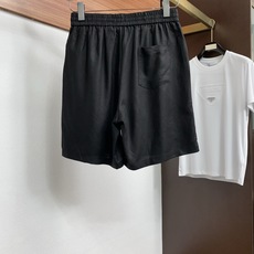 /套 Loro Piana 诺悠翩雅 春夏新款首发专柜最新款圆领短袖套装 高端订制 设计前卫时尚!品牌 /套 Loro Piana 诺悠翩雅 春夏新款首发专柜最新款圆领短袖套装 高端订制 设计前卫时尚!品牌