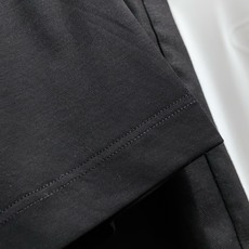 /套 Loro Piana 诺悠翩雅 春夏新款首发专柜最新款圆领短袖套装 高端订制 设计前卫时尚!品牌 /套 Loro Piana 诺悠翩雅 春夏新款首发专柜最新款圆领短袖套装 高端订制 设计前卫时尚!品牌