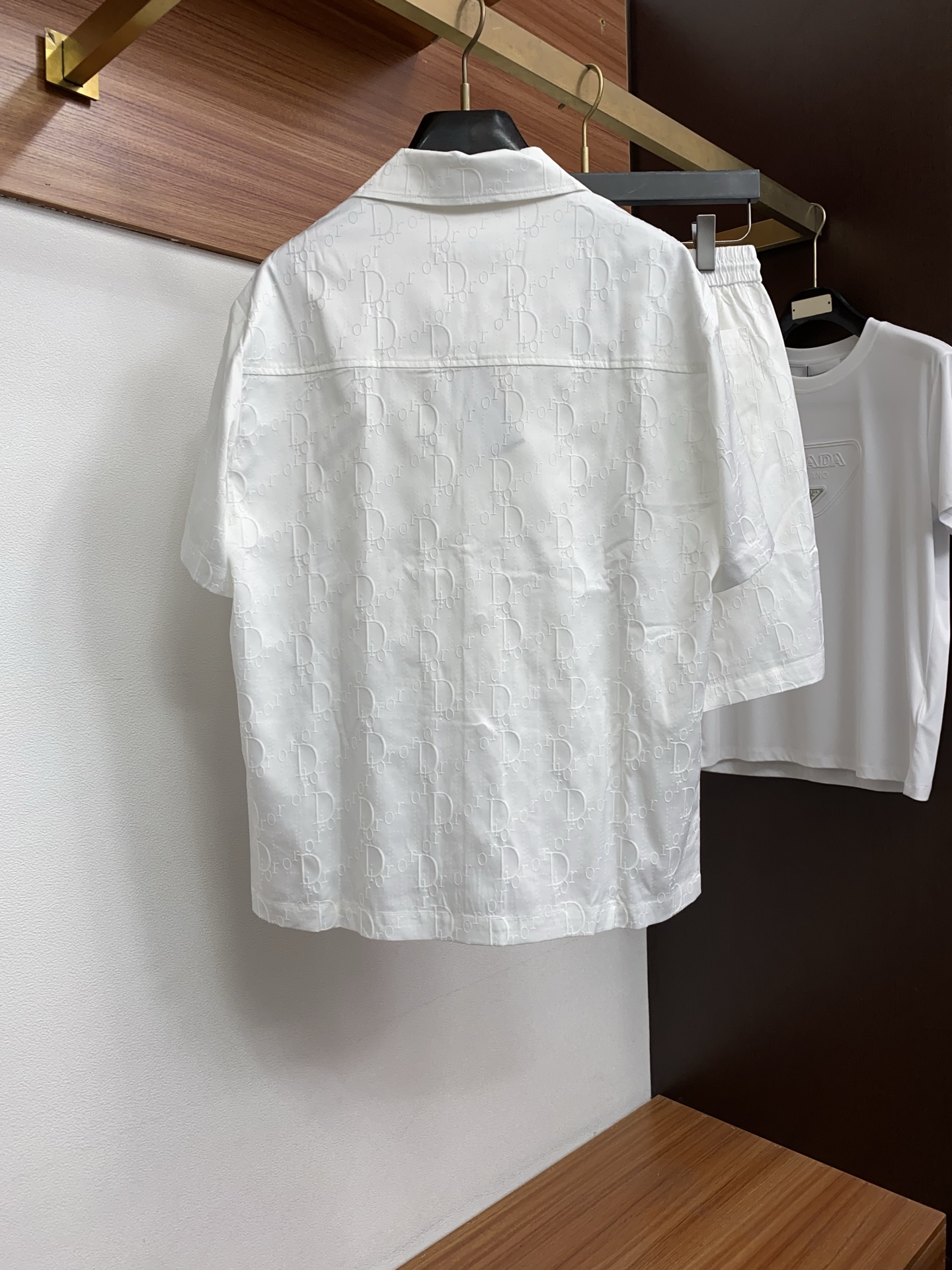 迪奥 M-3xL 26年春夏新款休闲短裤 套装 干净利落剪裁，都市风十足 采用精纺棉麻面料手感软糯干爽，