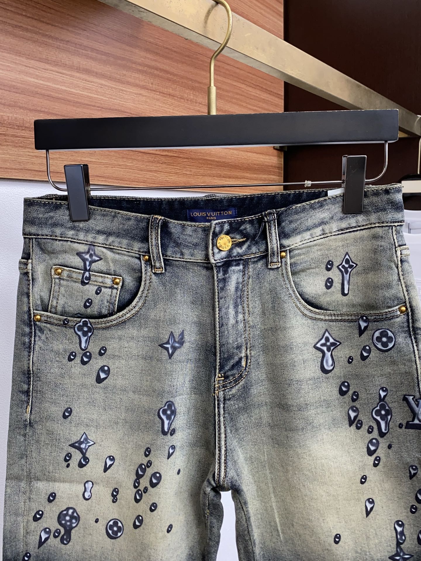 1v路易威登 26新款牛仔短裤 市场独家订制进口丹宁牛仔面料 稀缺面料 超级舒服 工艺复杂四季款牛仔裤 