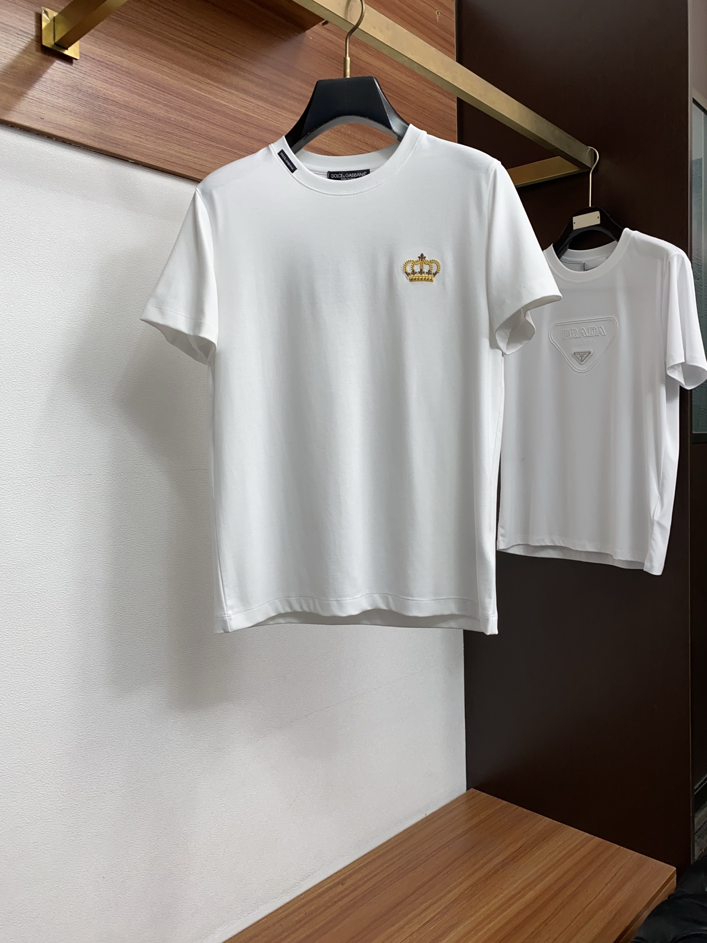 DG 2026 春夏新款首发专柜最新款短袖圆领T恤 高端订制 设计前卫时尚！品牌logo重工艺设计 高端