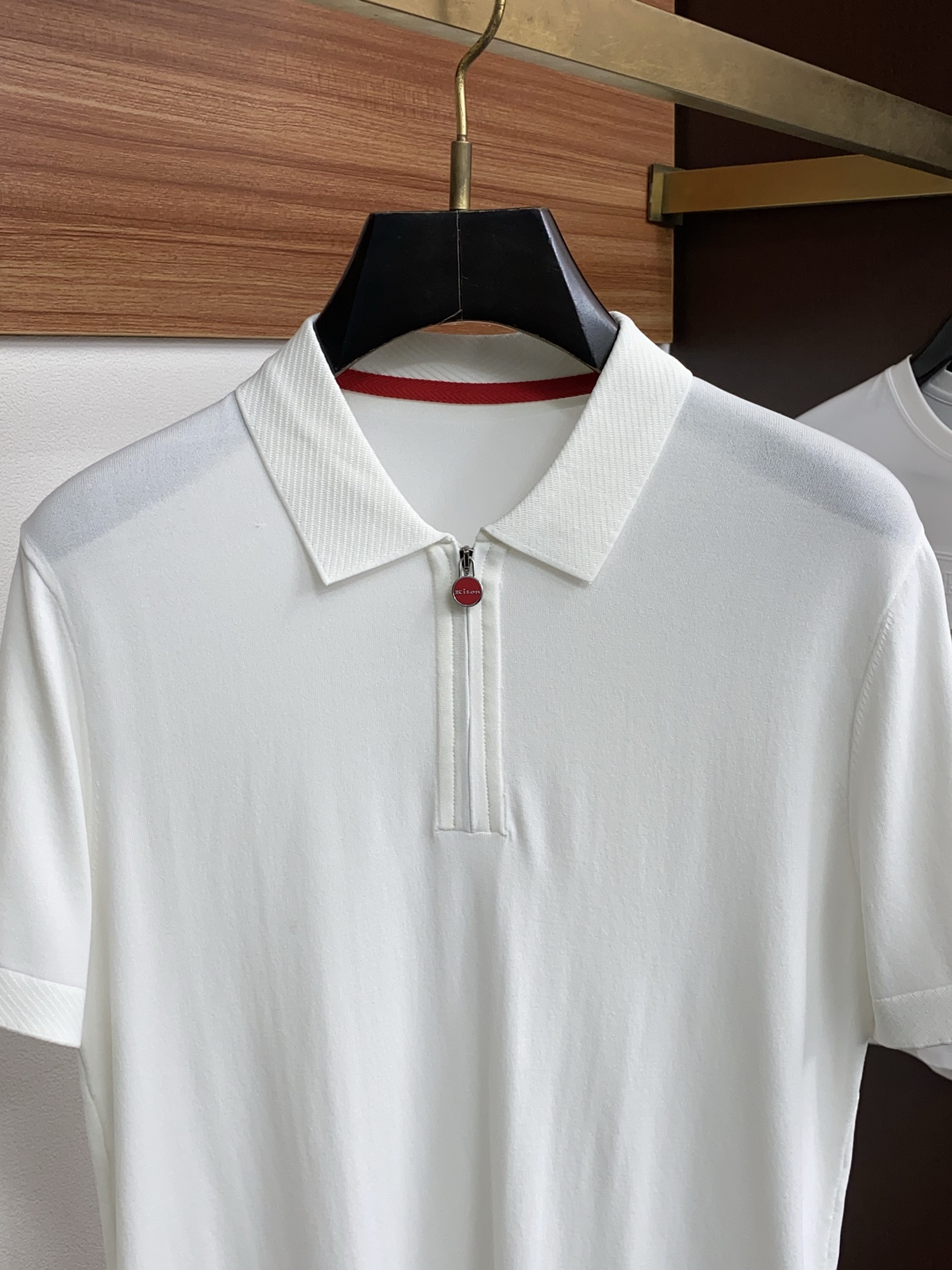 kiton 2026新款男士高端简约翻领衫针织短袖T恤衫，香港洋行渠道货，纯正血统品质，春夏新款，经典王牌系列！ 高端奢