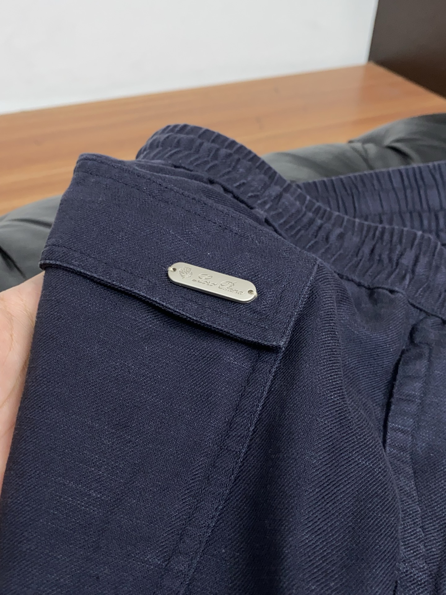 Loro Piana 诺悠翩雅 25FW秋冬新款男士休闲定制亚麻裤  贸易公司渠道稀出，同步官网发售！时