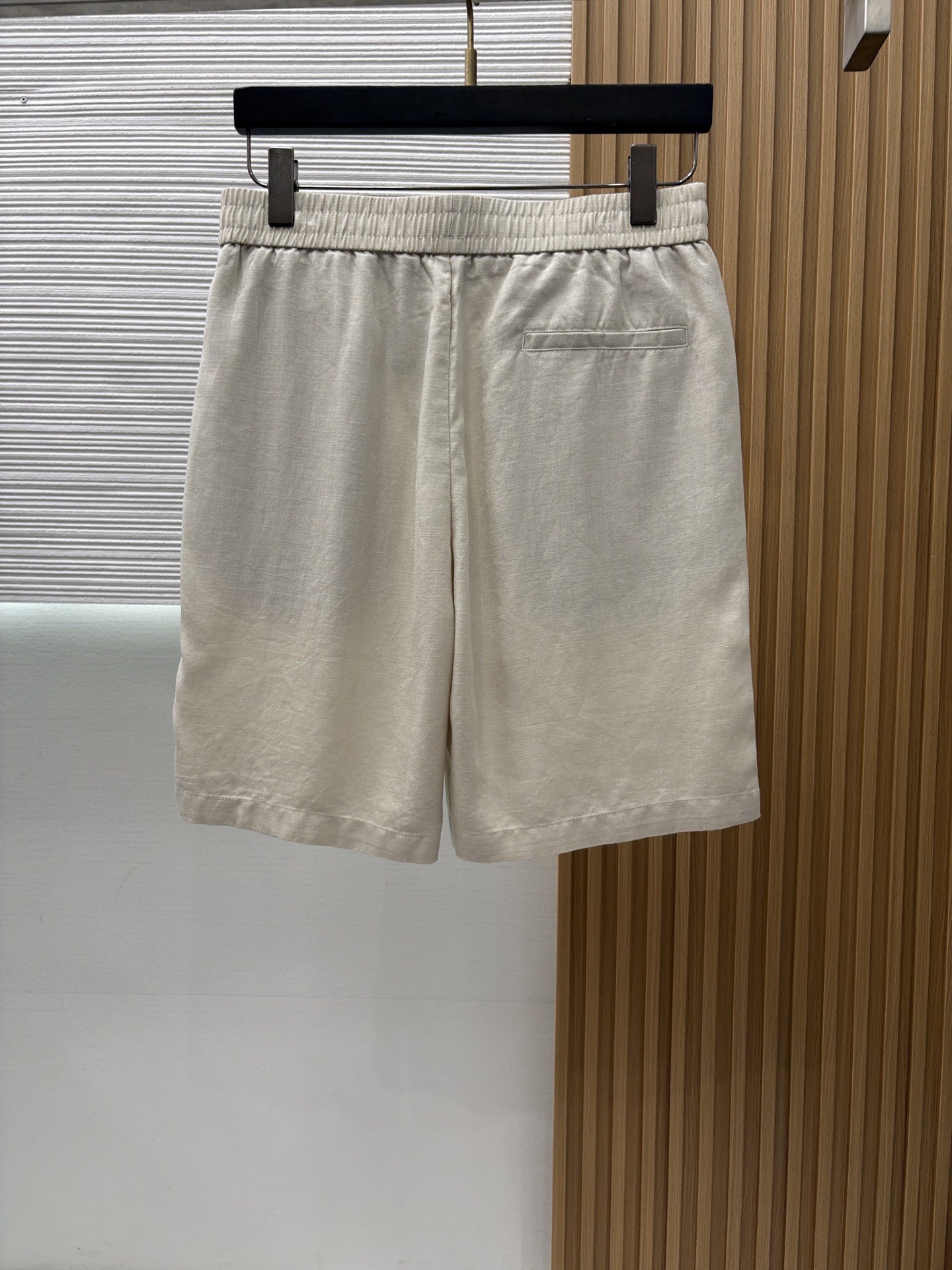 Loro Piana 诺悠翩雅 2026春夏季新款，最新休闲短裤。原版裤型上身休闲百搭 定制麻棉面料 l