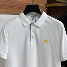 巴宝莉 2026春夏新品细纹珠地商务Polo,极简的衣身造型!顶级针织棉质混纺质地 整体的触感极为舒适, 巴宝莉 2026春夏新品细纹珠地商务Polo,极简的衣身造型!顶级针织棉质混纺质地 整体的触感极为舒适,