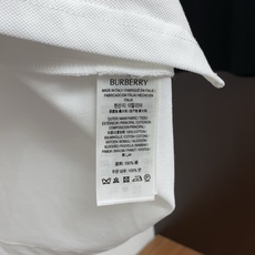 巴宝莉 2026春夏新品细纹珠地商务Polo,极简的衣身造型!顶级针织棉质混纺质地 整体的触感极为舒适, 巴宝莉 2026春夏新品细纹珠地商务Polo,极简的衣身造型!顶级针织棉质混纺质地 整体的触感极为舒适,