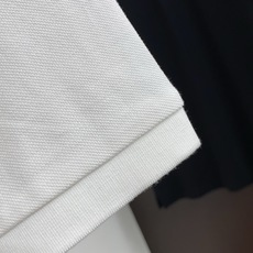 巴宝莉 2026春夏新品细纹珠地商务Polo,极简的衣身造型!顶级针织棉质混纺质地 整体的触感极为舒适, 巴宝莉 2026春夏新品细纹珠地商务Polo,极简的衣身造型!顶级针织棉质混纺质地 整体的触感极为舒适,