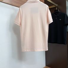 普拉达 2026春夏新品细纹珠地商务Polo,极简的衣身造型!顶级针织棉质混纺质地 整体的触感极为舒适, 普拉达 2026春夏新品细纹珠地商务Polo,极简的衣身造型!顶级针织棉质混纺质地 整体的触感极为舒适,
