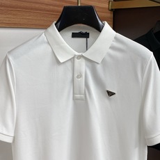 普拉达 2026春夏新品细纹珠地商务Polo,极简的衣身造型!顶级针织棉质混纺质地 整体的触感极为舒适, 普拉达 2026春夏新品细纹珠地商务Polo,极简的衣身造型!顶级针织棉质混纺质地 整体的触感极为舒适,
