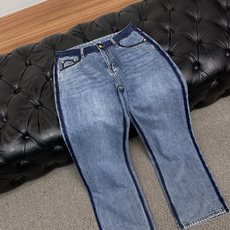 Loro Piana 诺悠翩雅 专柜新品同步上市老钱风牛仔裤 原单订制高品牛仔时尚休闲裤 撞色水洗装饰超 Loro Piana 诺悠翩雅 专柜新品同步上市老钱风牛仔裤 原单订制高品牛仔时尚休闲裤 撞色水洗装饰超