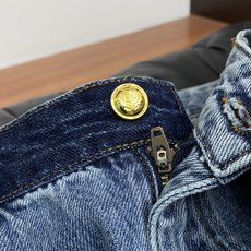 Loro Piana 诺悠翩雅 专柜新品同步上市老钱风牛仔裤 原单订制高品牛仔时尚休闲裤 撞色水洗装饰超 Loro Piana 诺悠翩雅 专柜新品同步上市老钱风牛仔裤 原单订制高品牛仔时尚休闲裤 撞色水洗装饰超