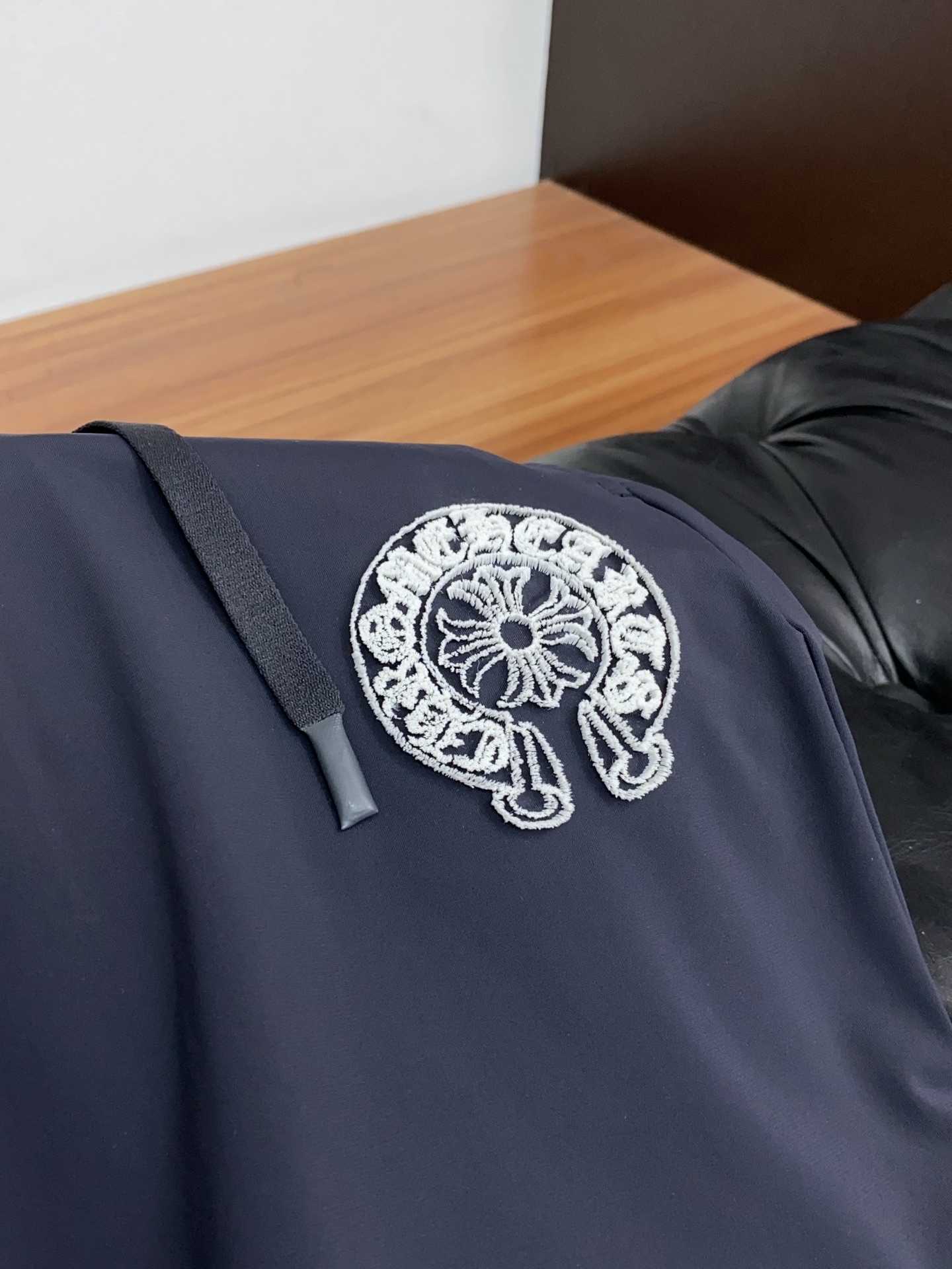 克罗心 M-3xL 25年春夏新款休闲短裤 套装 干净利落剪裁，都市风十足 采用精纺梭织速干面料手感软糯
