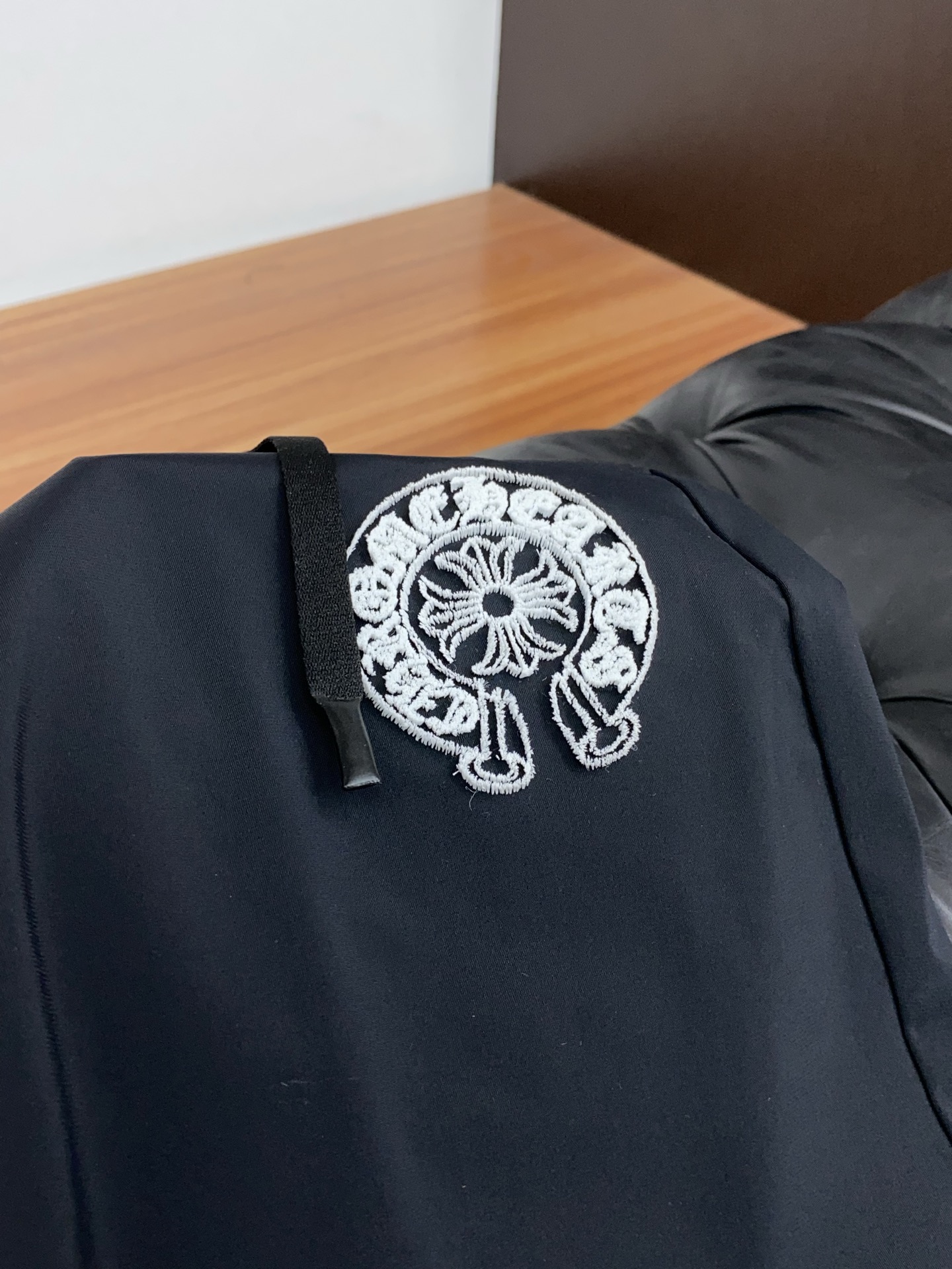 克罗心 M-3xL 25年春夏新款休闲短裤 套装 干净利落剪裁，都市风十足 采用精纺梭织速干面料手感软糯