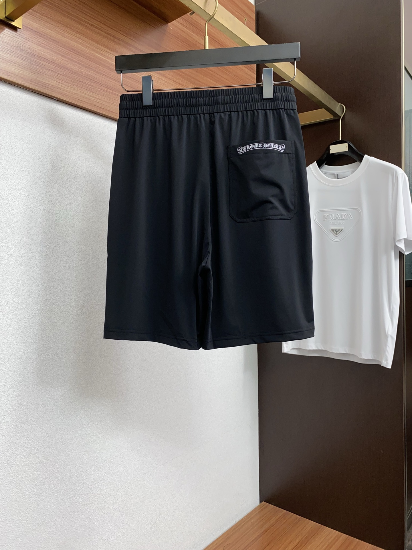 克罗心 M-3xL 25年春夏新款休闲短裤 套装 干净利落剪裁，都市风十足 采用精纺梭织速干面料手感软糯