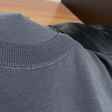 Loro Piana 诺悠翩雅 2026新款男士高端圆领针织短袖PoloT恤衫,香港洋行渠道货,纯正血统 Loro Piana 诺悠翩雅 2026新款男士高端圆领针织短袖PoloT恤衫,香港洋行渠道货,纯正血统