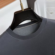 Loro Piana 诺悠翩雅 2026新款男士高端圆领针织短袖PoloT恤衫,香港洋行渠道货,纯正血统 Loro Piana 诺悠翩雅 2026新款男士高端圆领针织短袖PoloT恤衫,香港洋行渠道货,纯正血统