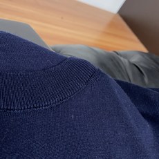 Loro Piana 诺悠翩雅 2026新款男士高端圆领针织短袖PoloT恤衫,香港洋行渠道货,纯正血统 Loro Piana 诺悠翩雅 2026新款男士高端圆领针织短袖PoloT恤衫,香港洋行渠道货,纯正血统
