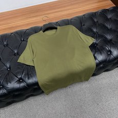 Loro Piana 诺悠翩雅 2026新款男士高端圆领针织短袖PoloT恤衫,香港洋行渠道货,纯正血统 Loro Piana 诺悠翩雅 2026新款男士高端圆领针织短袖PoloT恤衫,香港洋行渠道货,纯正血统