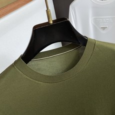 Loro Piana 诺悠翩雅 2026新款男士高端圆领针织短袖PoloT恤衫,香港洋行渠道货,纯正血统 Loro Piana 诺悠翩雅 2026新款男士高端圆领针织短袖PoloT恤衫,香港洋行渠道货,纯正血统
