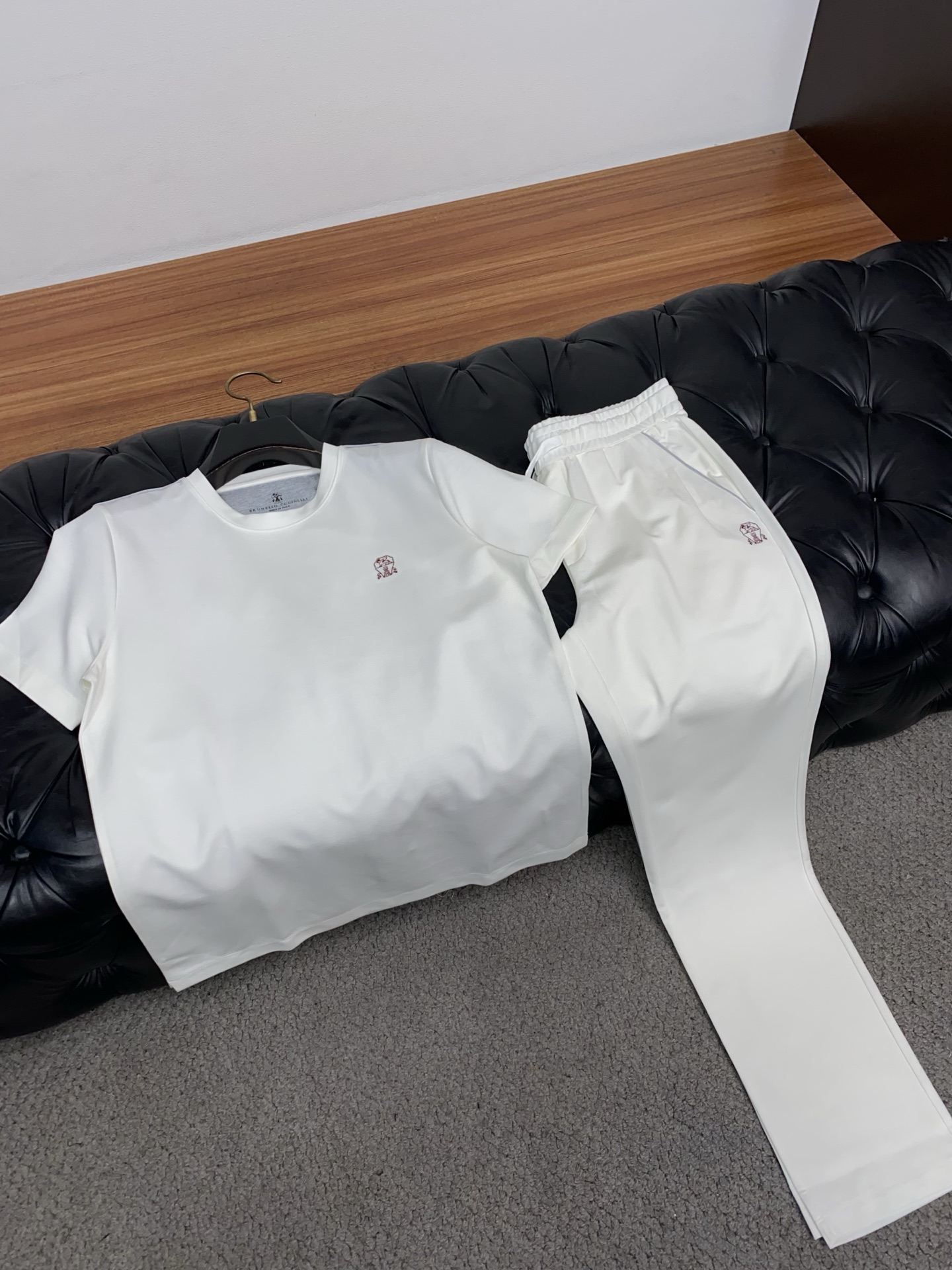 /套  BC 不拆2026春夏新款首发专柜最新款圆领短袖套装 高端订制 设计前卫时尚！品牌logo重工艺
