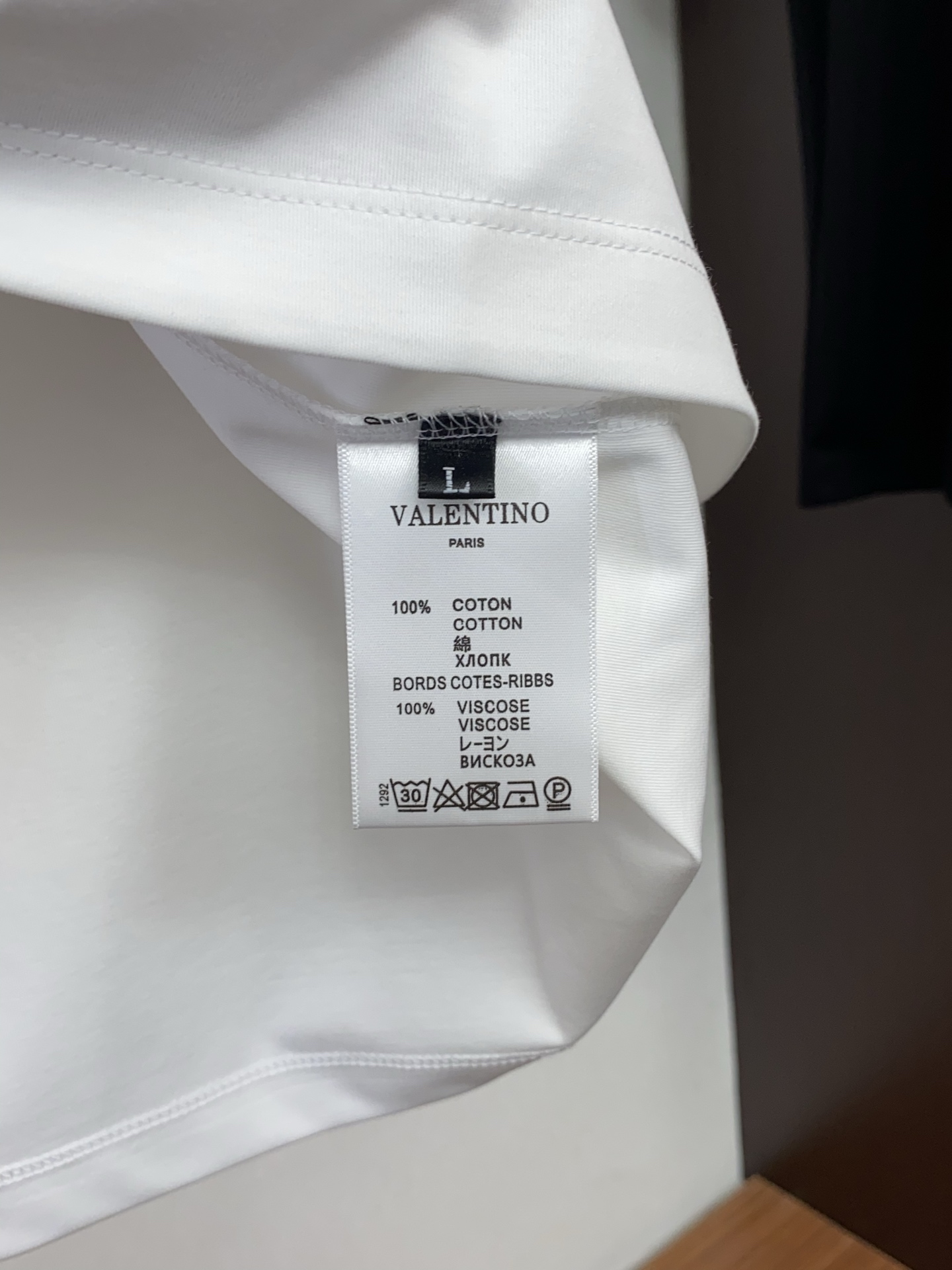 VT 春夏新款首发专柜最新款微阔圆领短袖 高端订制 设计前卫时尚！品牌logo重工艺设计 高端定制100