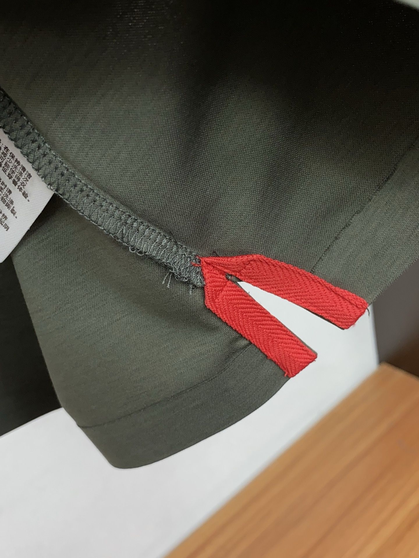 kiton 2026春夏新品细纹珠地商务Polo，极简的衣身造型！顶级丝光珠地质地 整体的触感极为舒适，