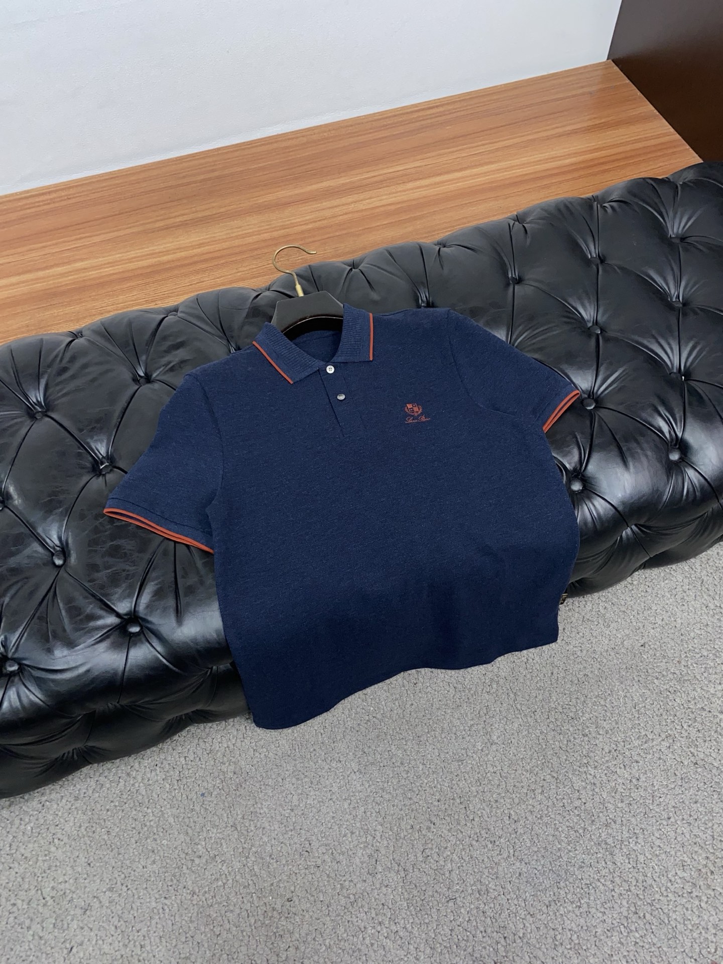 Loro Piana 诺悠翩雅 2026春夏新品细纹珠地商务Polo，极简的衣身造型！顶级丝光珠地质地 