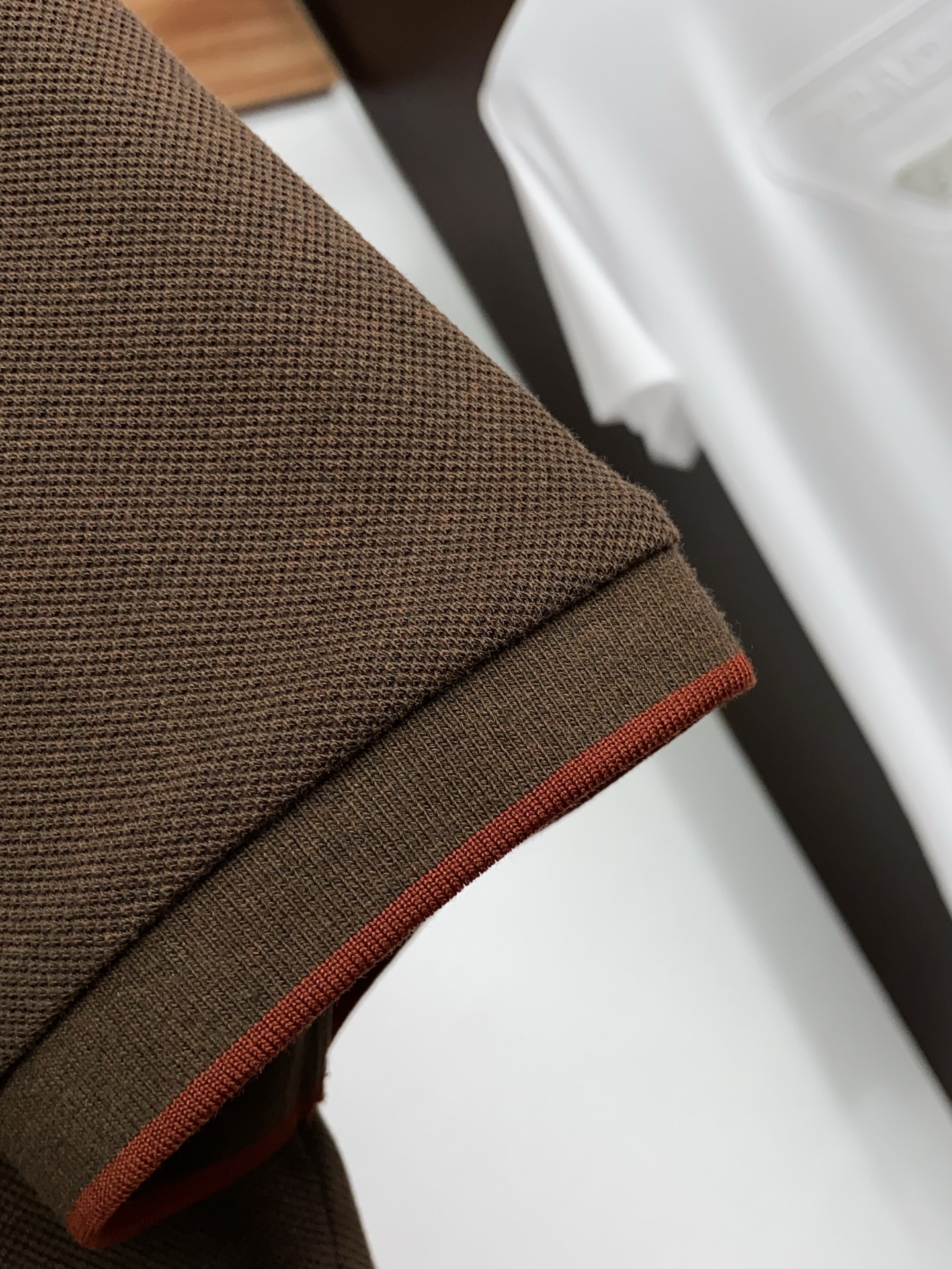 Loro Piana 诺悠翩雅 2026春夏新品细纹珠地商务Polo，极简的衣身造型！顶级丝光珠地质地 