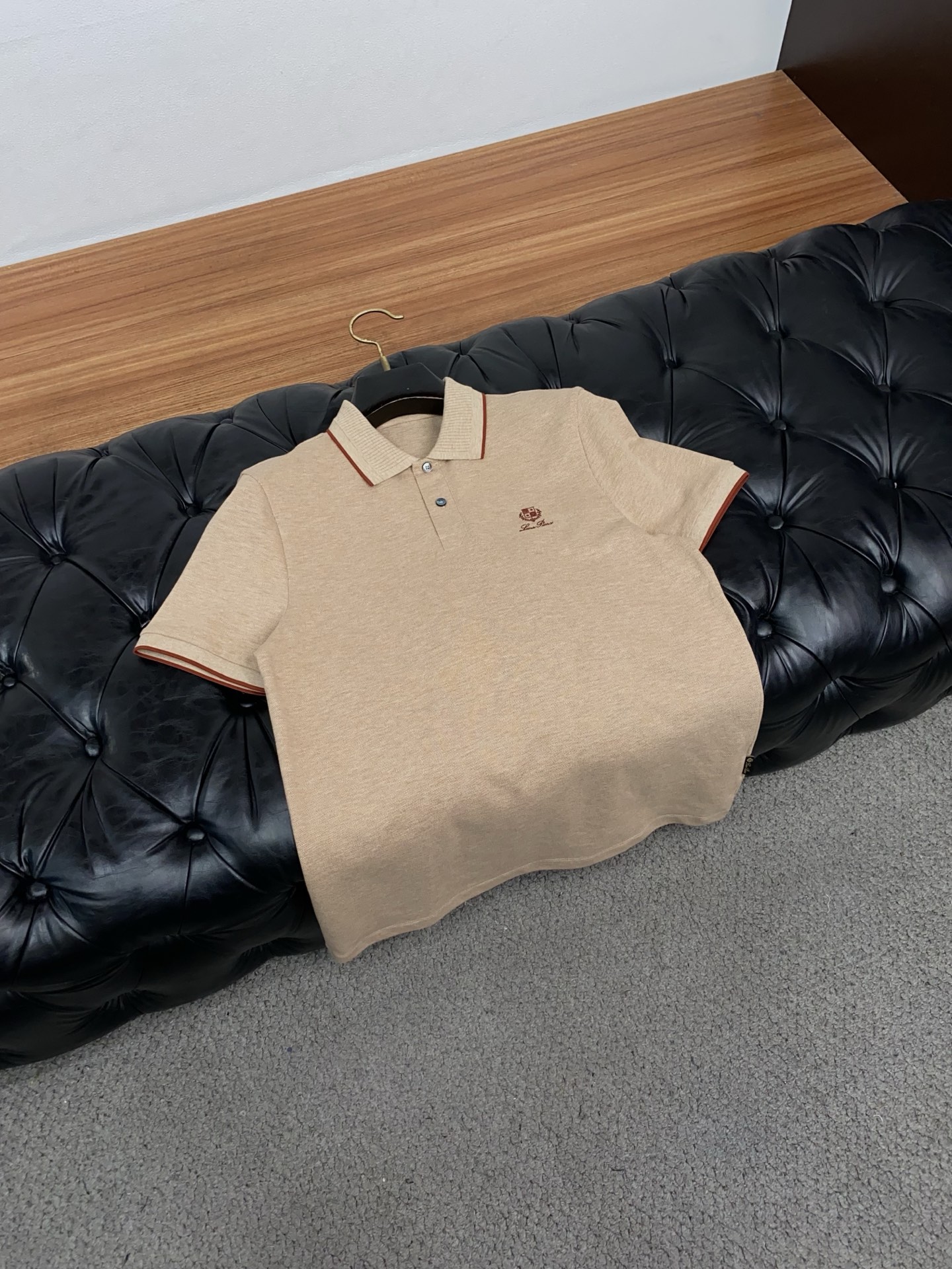 Loro Piana 诺悠翩雅 2026春夏新品细纹珠地商务Polo，极简的衣身造型！顶级丝光珠地质地 