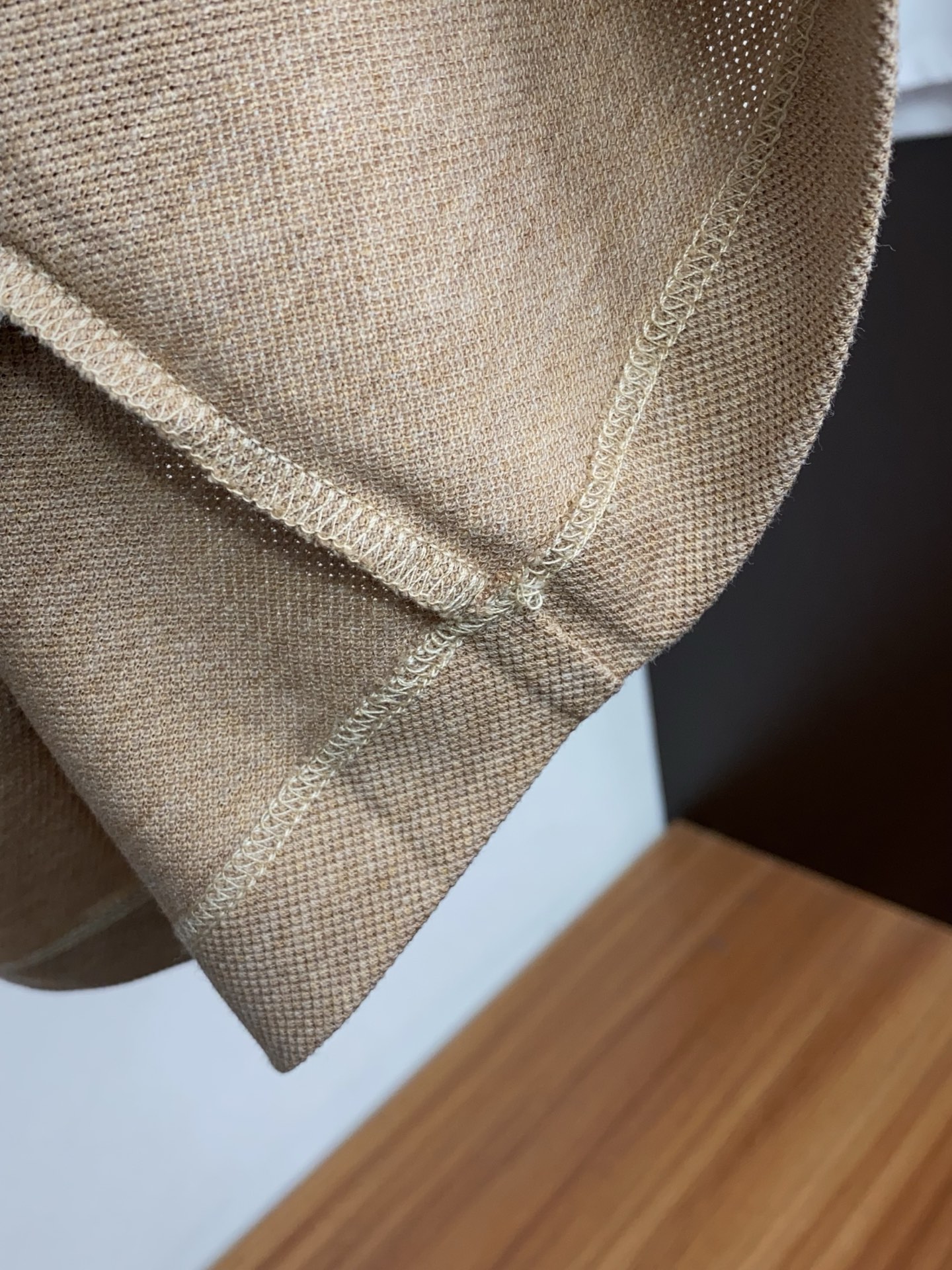 Loro Piana 诺悠翩雅 2026春夏新品细纹珠地商务Polo，极简的衣身造型！顶级丝光珠地质地 