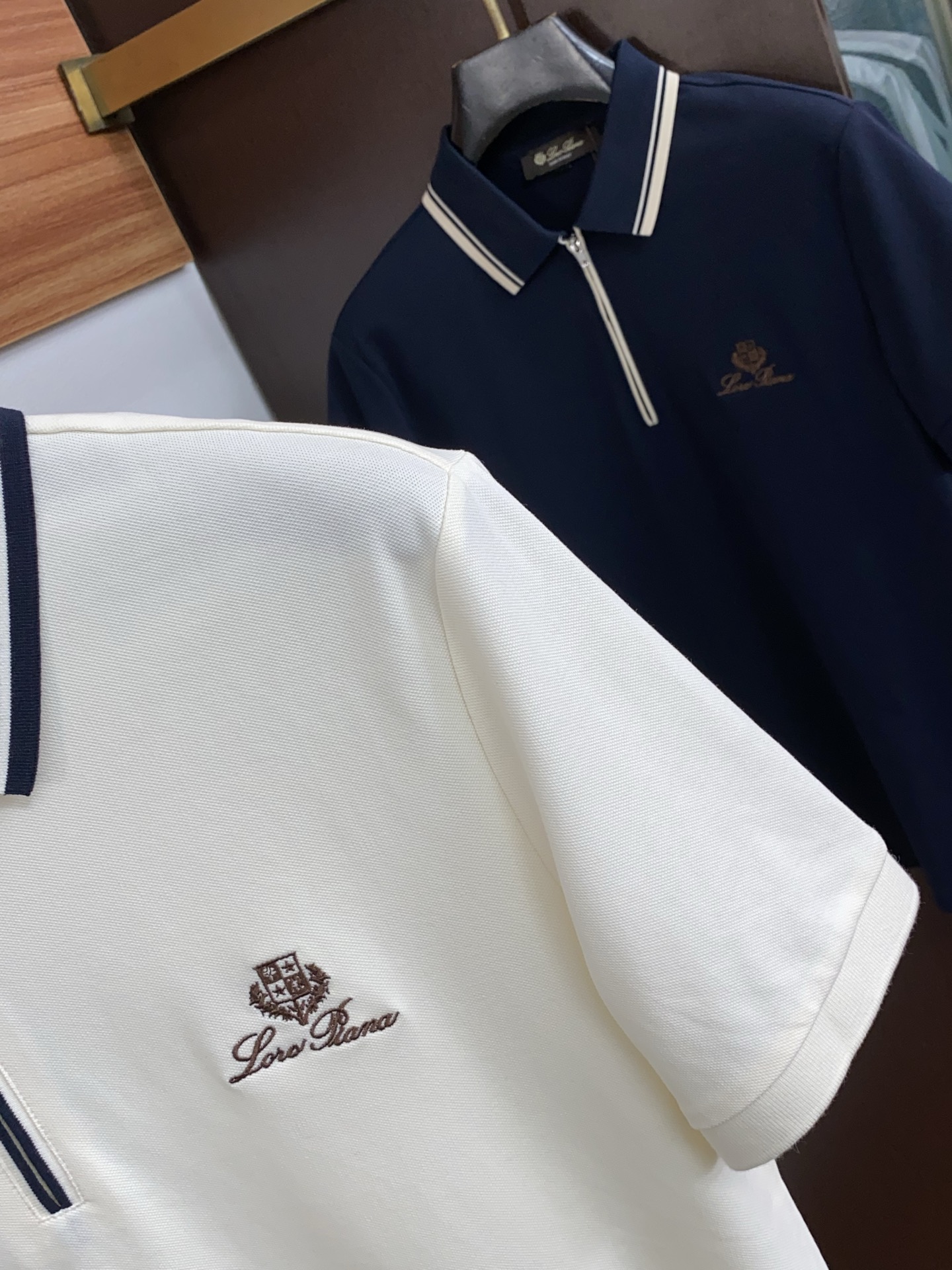 Loro Piana 诺悠翩雅 经典翻领POLO版型，修饰身形，沉稳百搭，不挑肤色，适配商务、休闲多场景