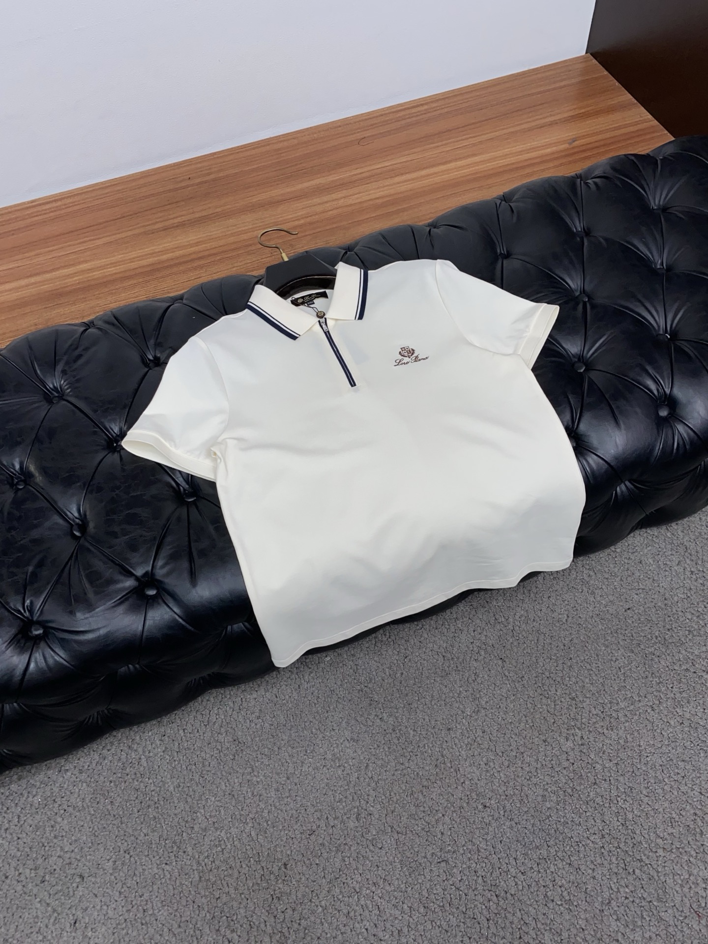 Loro Piana 诺悠翩雅 经典翻领POLO版型，修饰身形，沉稳百搭，不挑肤色，适配商务、休闲多场景