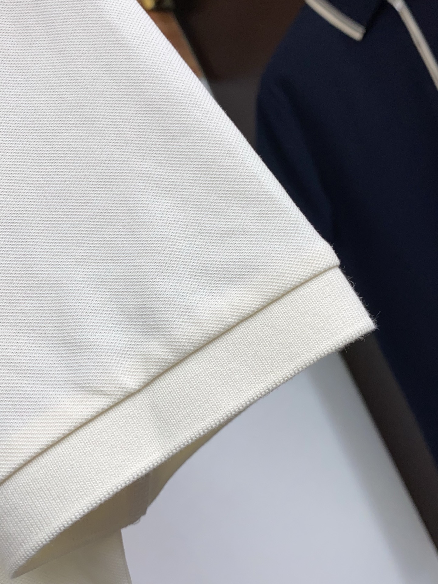 Loro Piana 诺悠翩雅 经典翻领POLO版型，修饰身形，沉稳百搭，不挑肤色，适配商务、休闲多场景