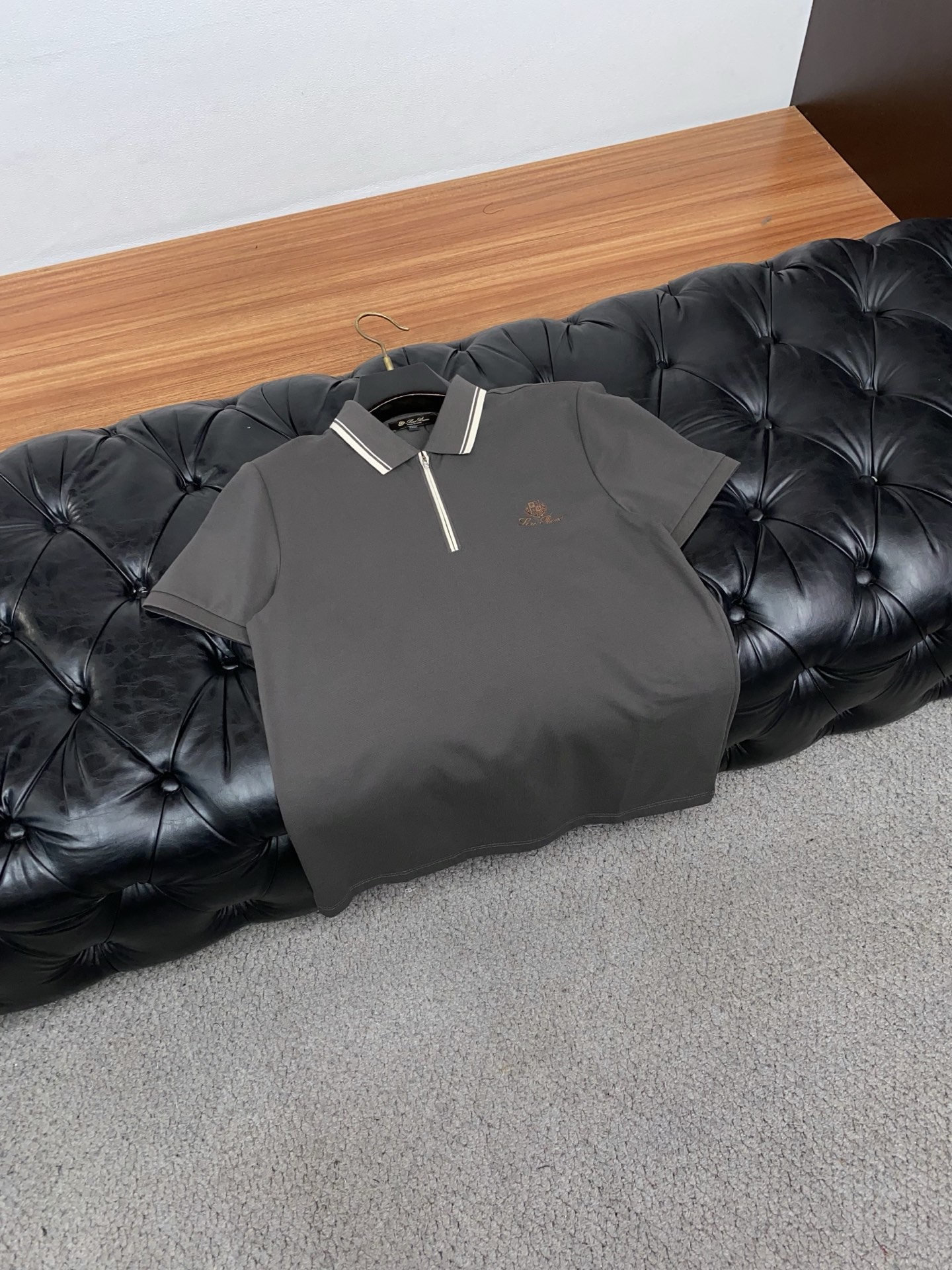 Loro Piana 诺悠翩雅 经典翻领POLO版型，修饰身形，沉稳百搭，不挑肤色，适配商务、休闲多场景