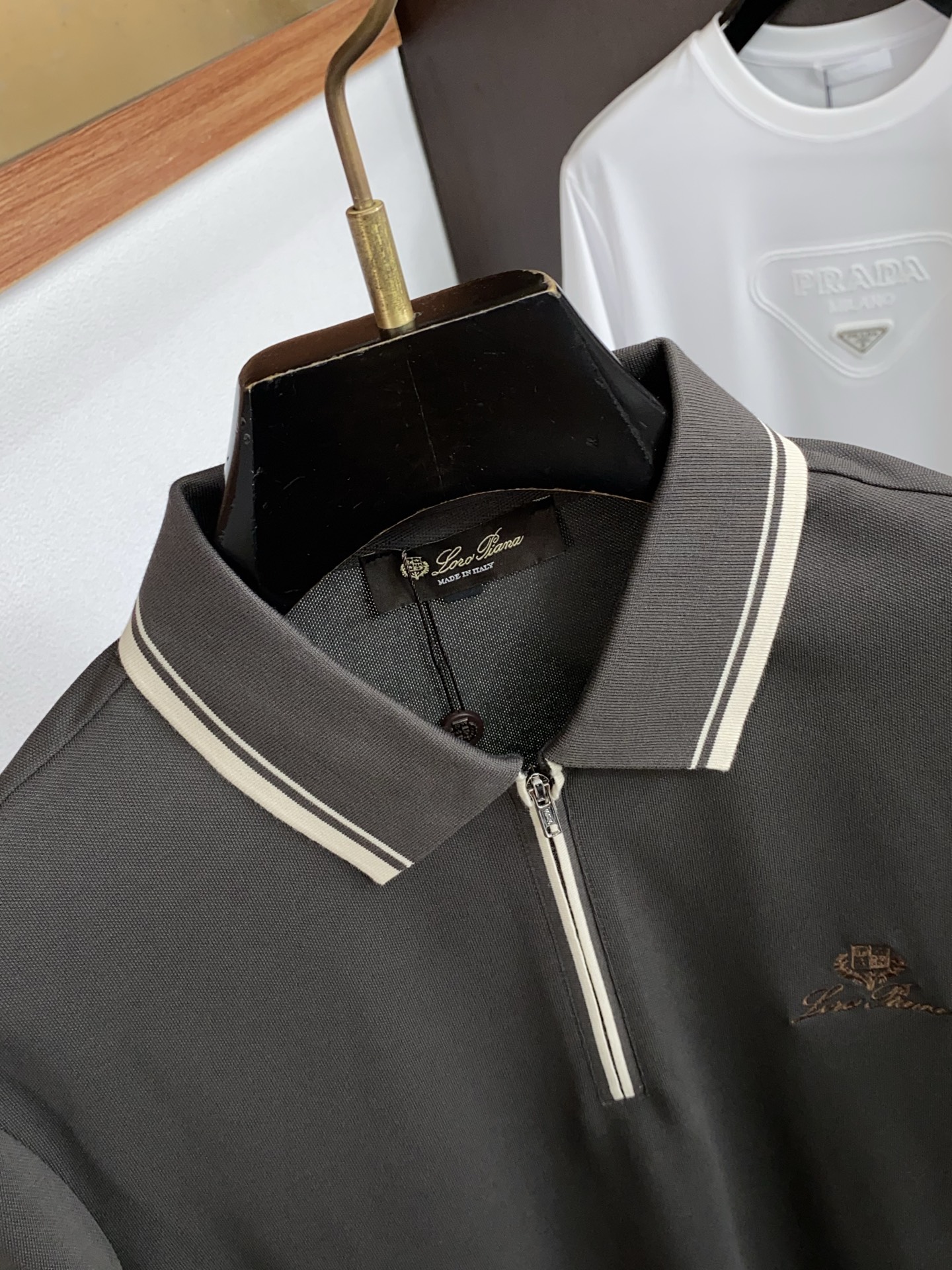 Loro Piana 诺悠翩雅 经典翻领POLO版型，修饰身形，沉稳百搭，不挑肤色，适配商务、休闲多场景