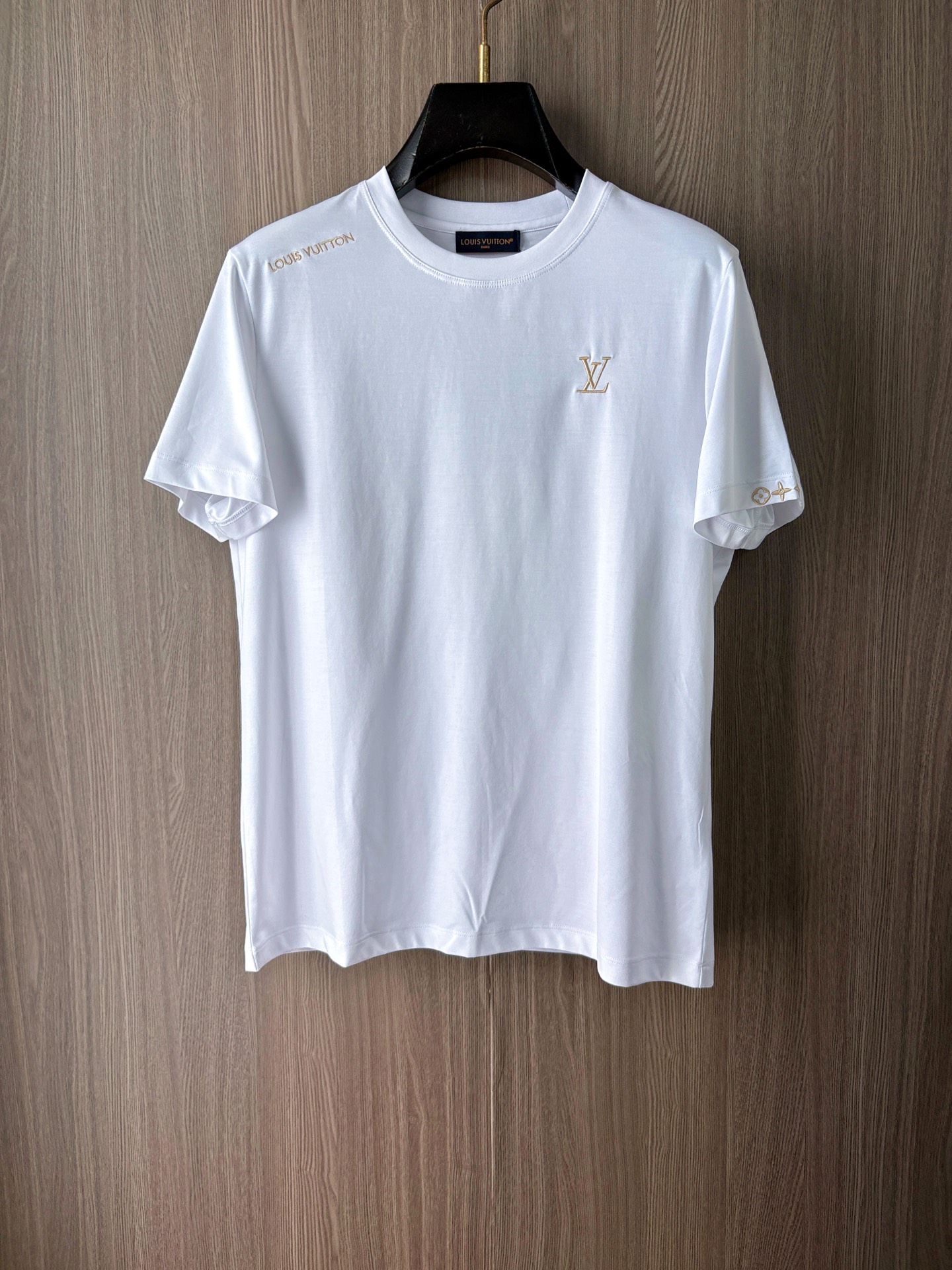 1v 罗意威 2026春夏新款首发专柜最新款圆领短袖 高端订制 设计前卫时尚！品牌logo重工艺设计 高