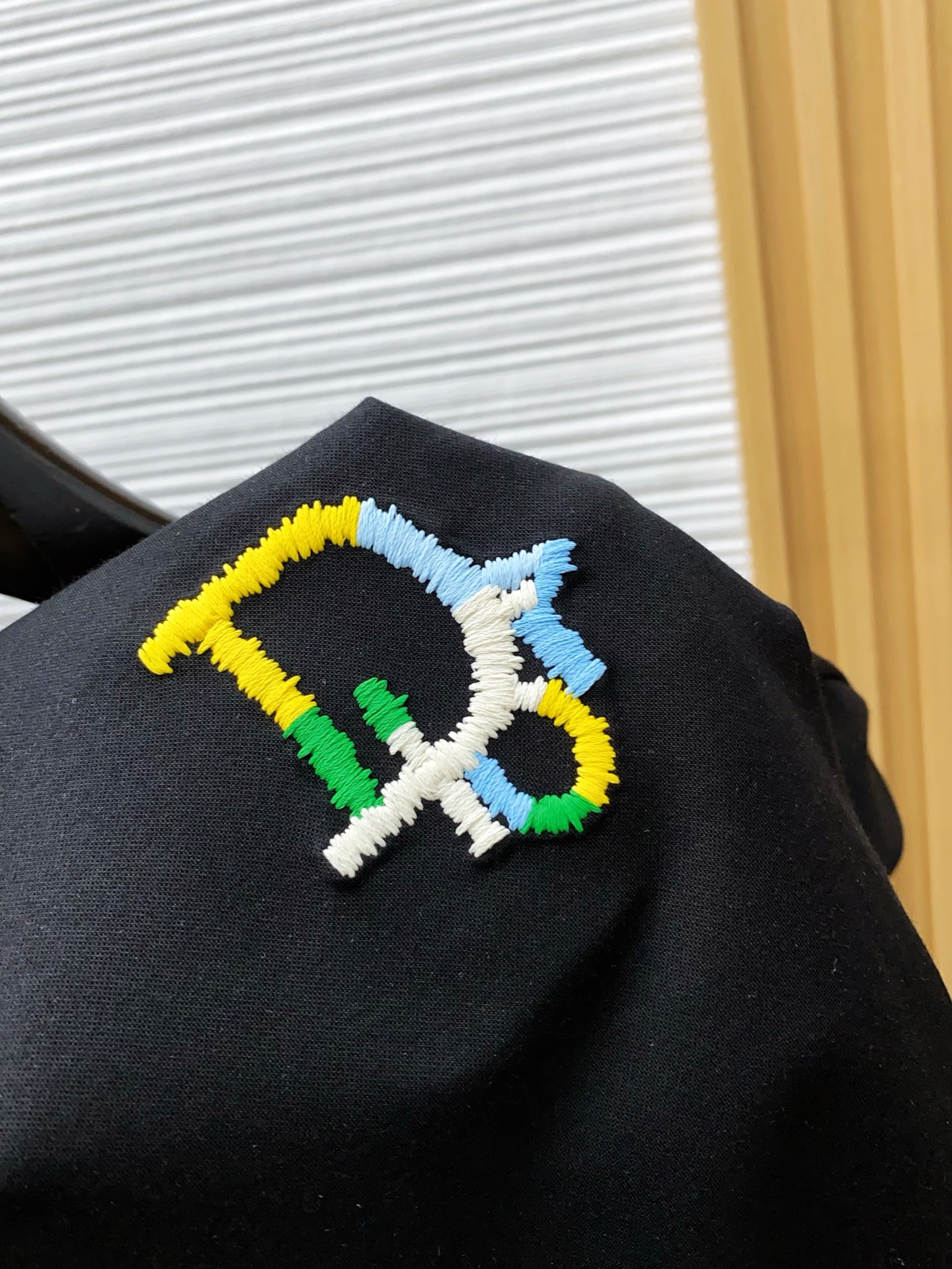 迪奥 2026春夏新款首发专柜最新款圆领短袖 高端订制 设计前卫时尚！品牌logo重工艺设计 高端定制8