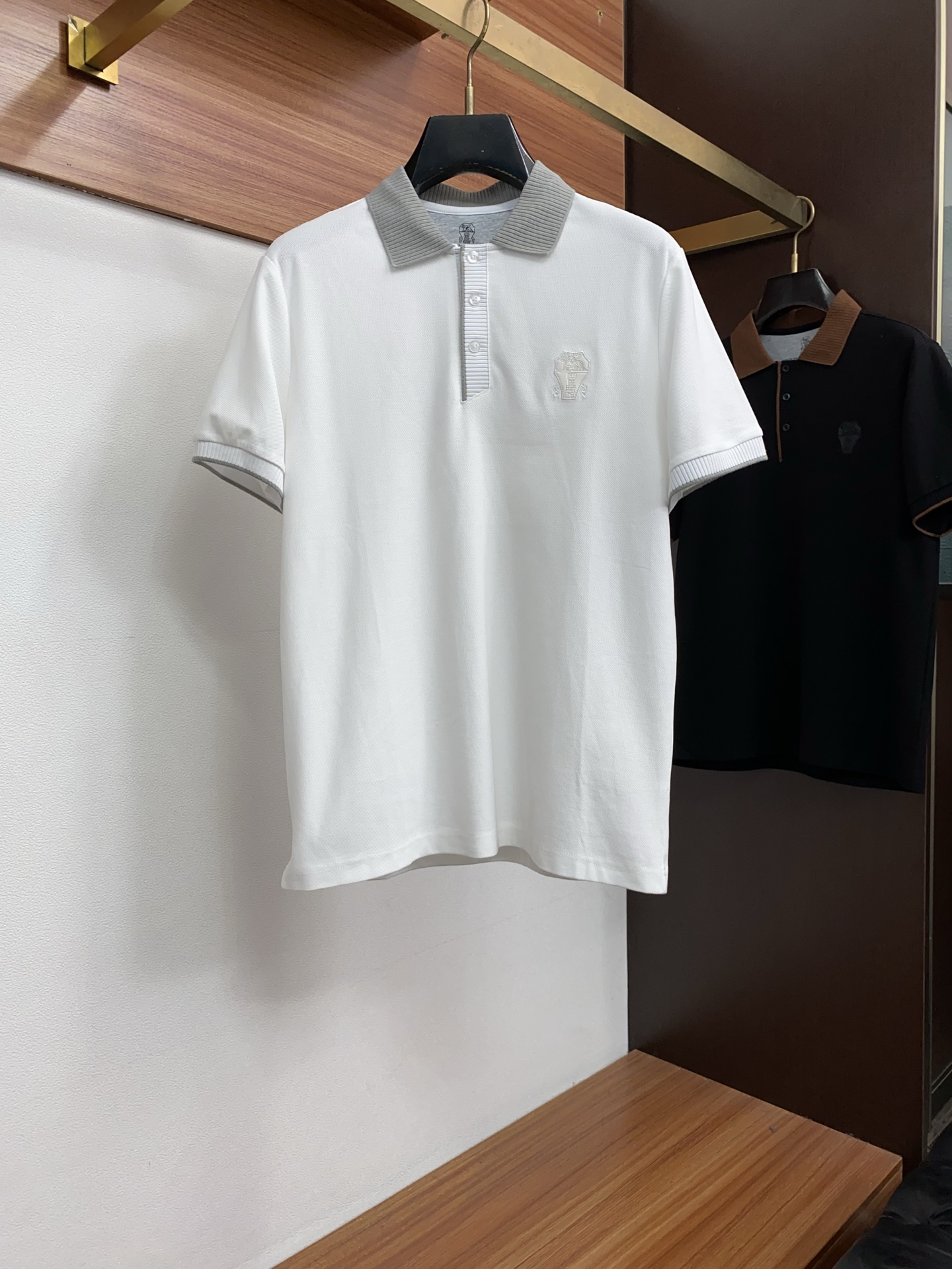 BC 经典翻领POLO版型，修饰身形，沉稳百搭，不挑肤色，适配商务、休闲多场景，采用高支精梳棉/珠地棉面
