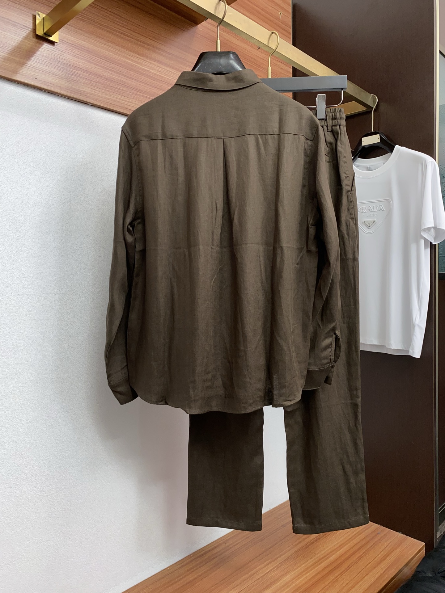 Loro Piana 诺悠翩雅 2026夏日臻选翻领亚麻工装口袋套装——夏日松弛感的老钱绅士之选#Lor