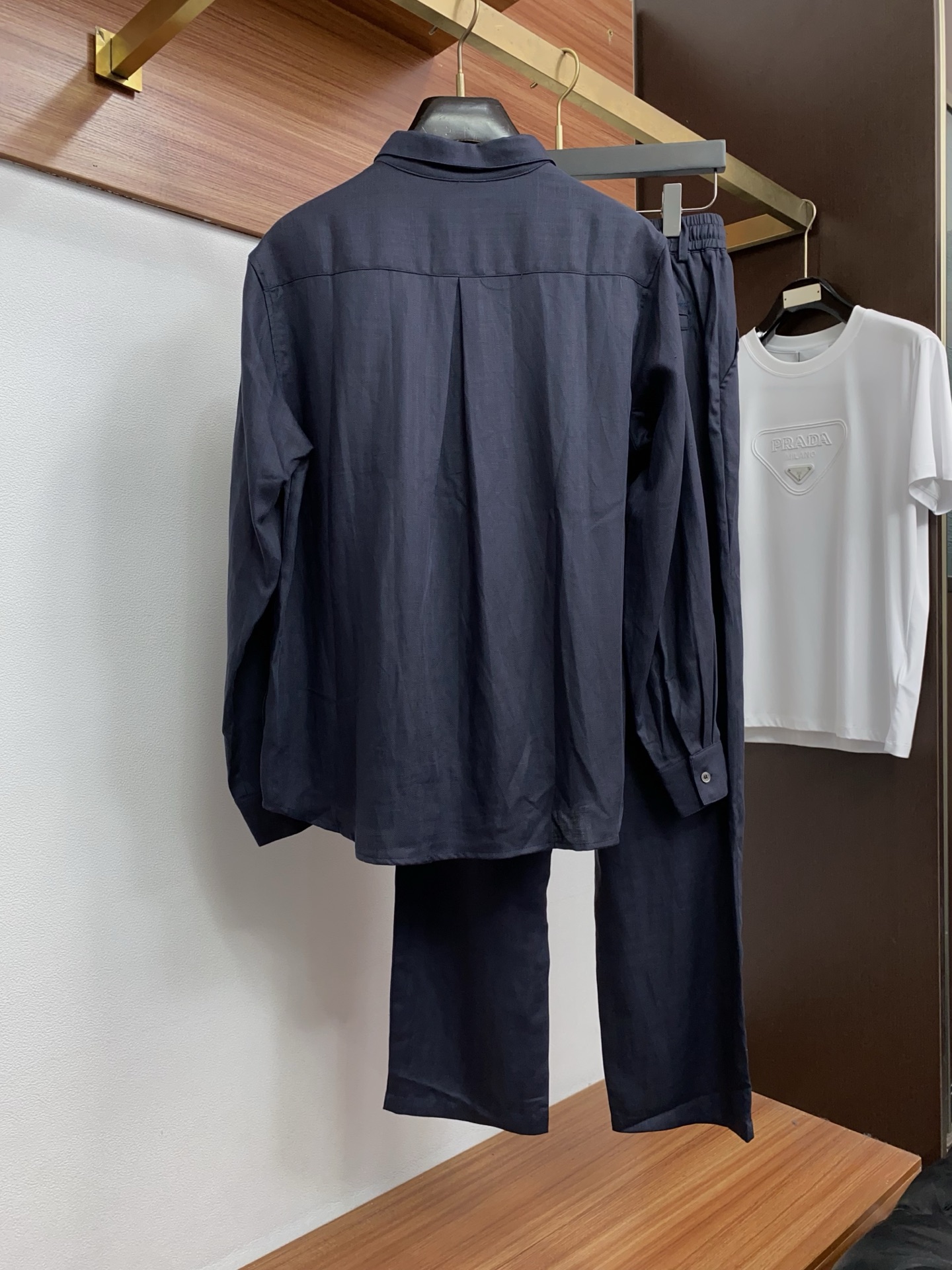Loro Piana 诺悠翩雅 2026夏日臻选翻领亚麻工装口袋套装——夏日松弛感的老钱绅士之选#Lor