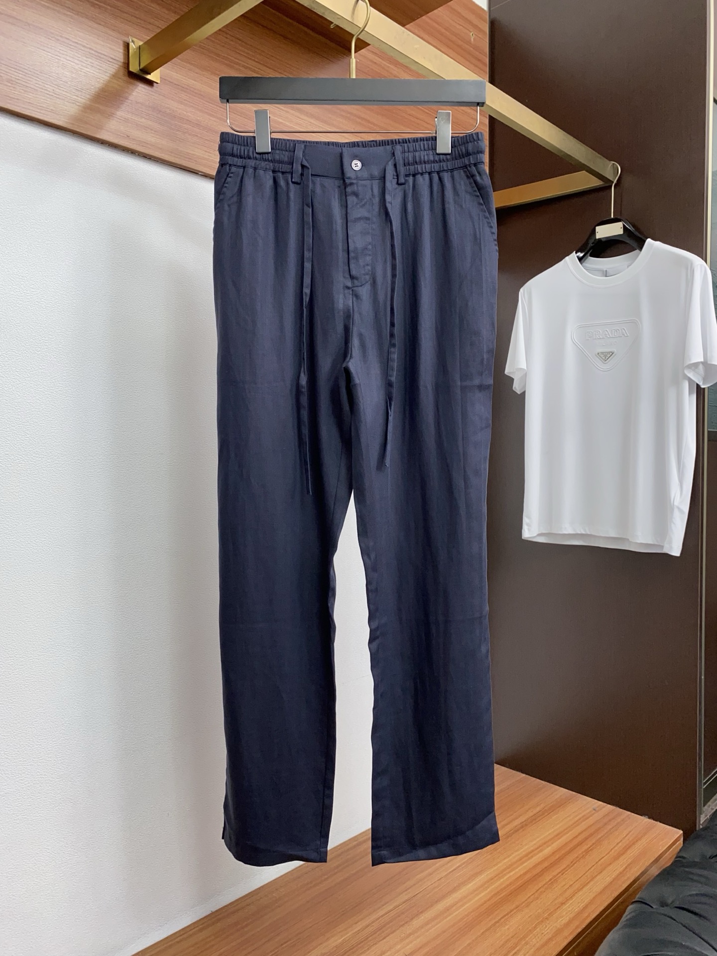 Loro Piana 诺悠翩雅 2026夏日臻选翻领亚麻工装口袋套装——夏日松弛感的老钱绅士之选#Lor