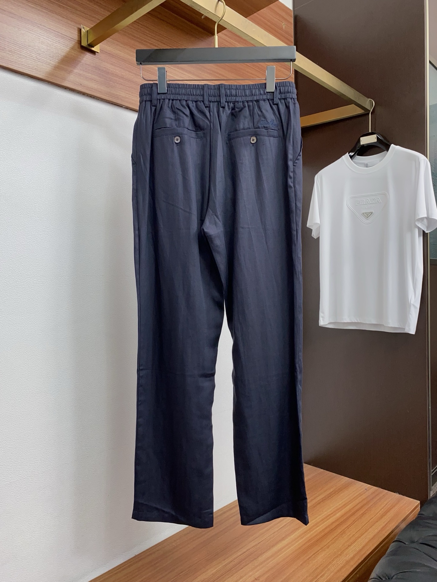 Loro Piana 诺悠翩雅 2026夏日臻选翻领亚麻工装口袋套装——夏日松弛感的老钱绅士之选#Lor