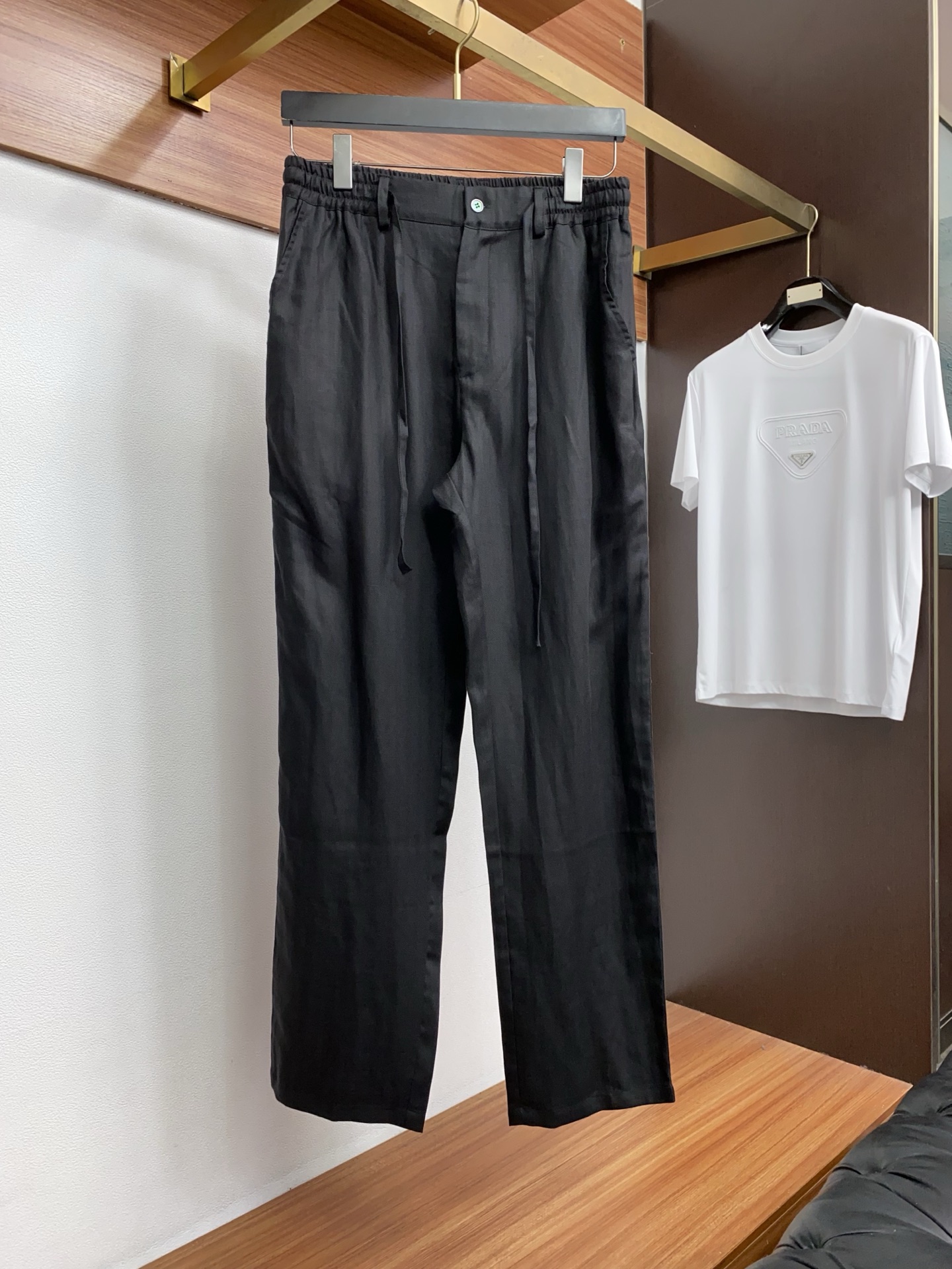 Loro Piana 诺悠翩雅 2026夏日臻选翻领亚麻工装口袋套装——夏日松弛感的老钱绅士之选#Lor