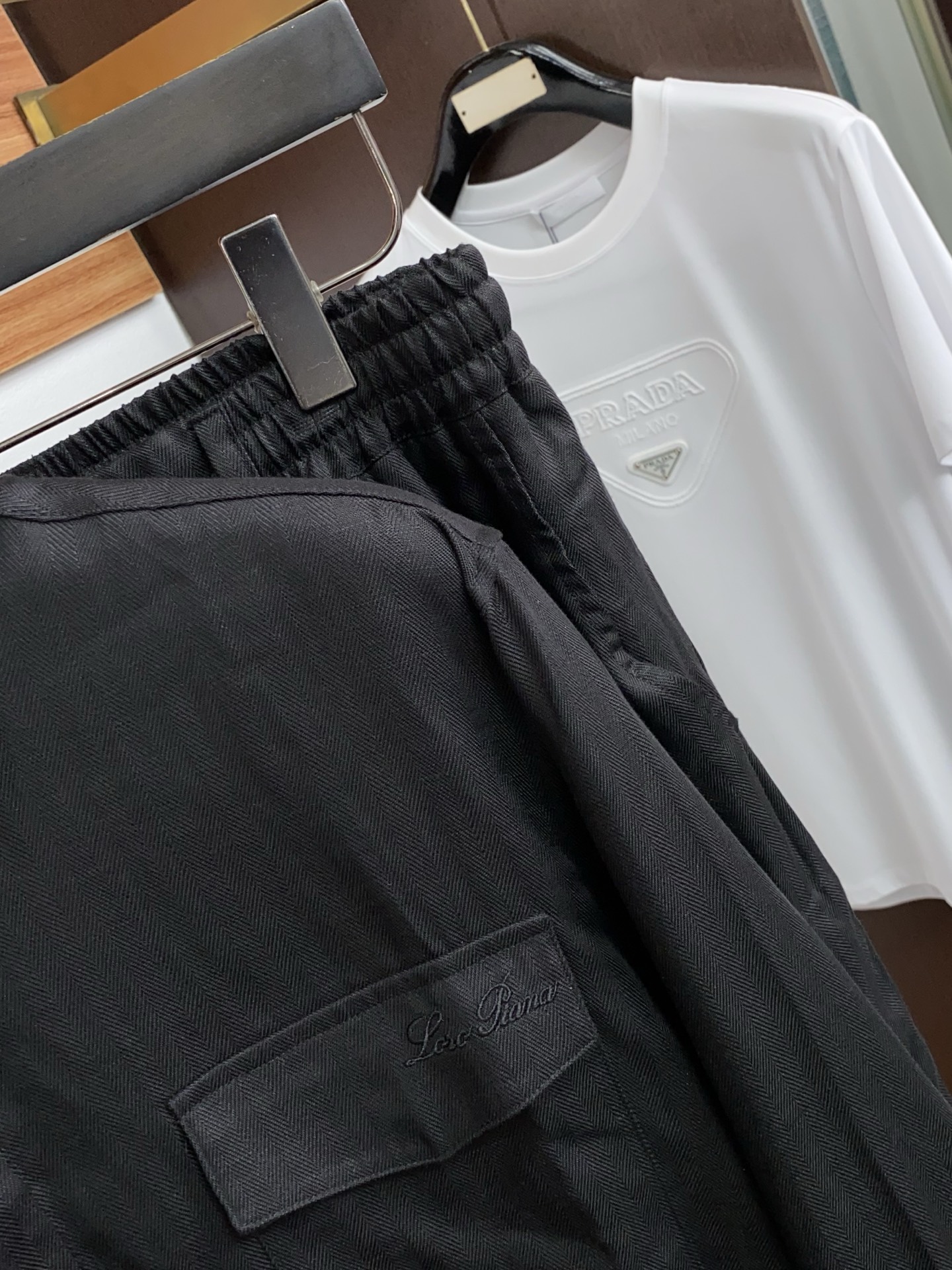 Loro Piana 诺悠翩雅 2026夏日臻选翻领亚麻工装口袋套装——夏日松弛感的老钱绅士之选#Lor