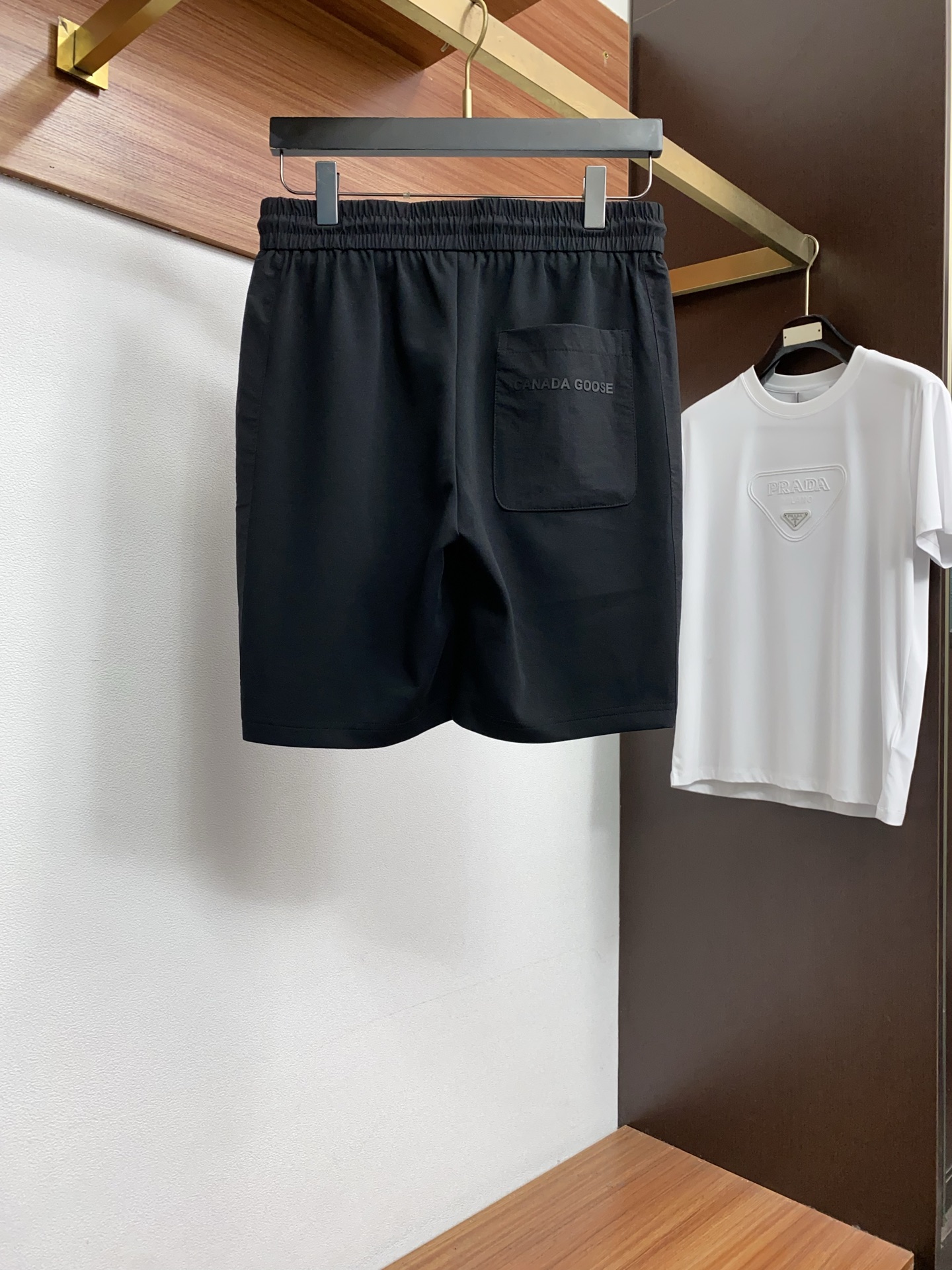 大鹅 套销售 春款套装 顶级品质 定制顶级面料 新品 最新设计款 2026ss 秀场新品‼品相非常完美，