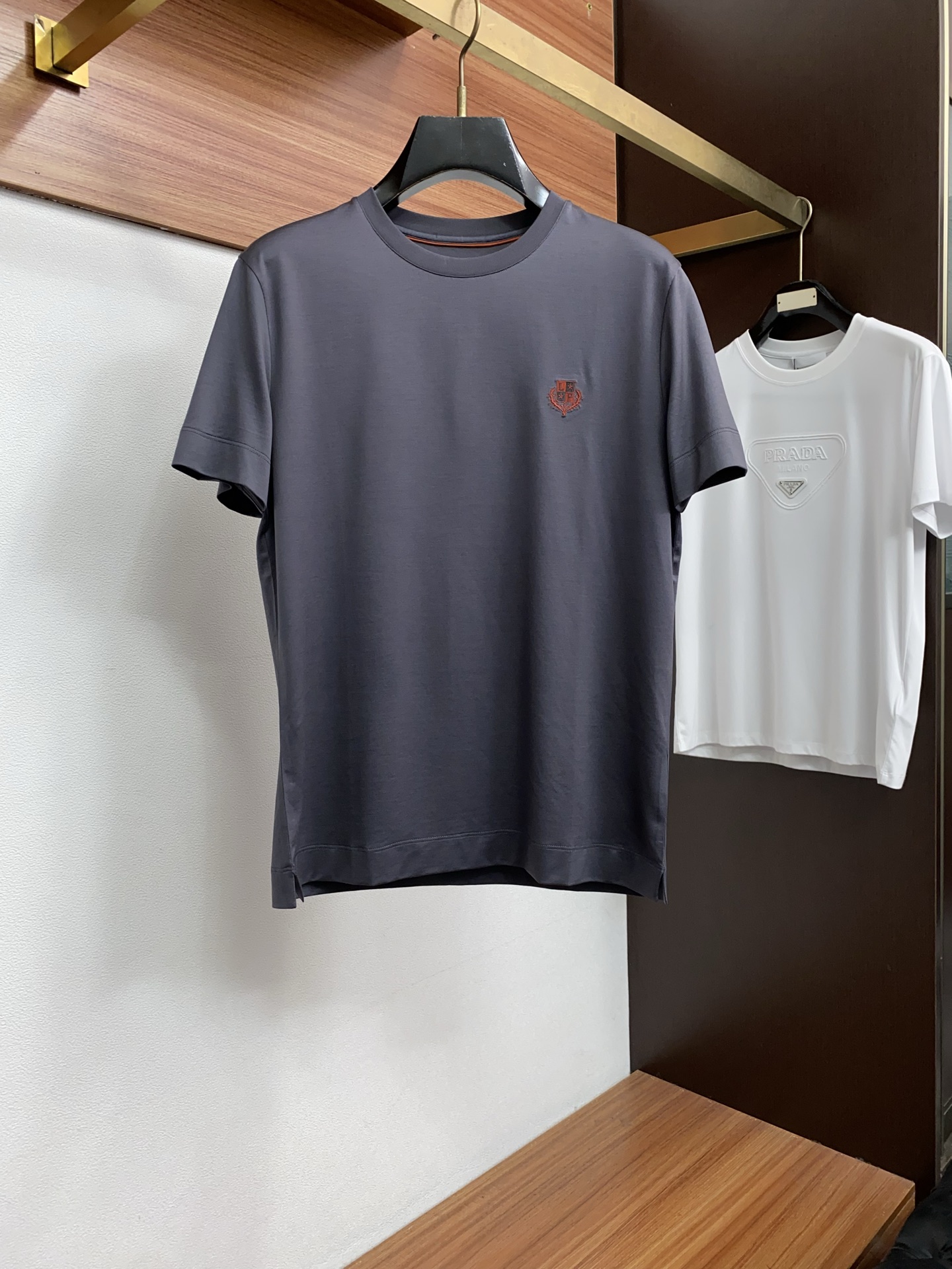 Loro Piana 诺悠翩雅 2026新款男士高端圆领针织短袖T恤衫，香港洋行渠道货，纯正血统品质，春